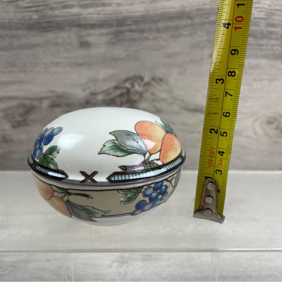 Mikasa Intaglio Garden Harvest Round Lidded Trinket Box CAC29 Malaysia - Picture 8 of 8